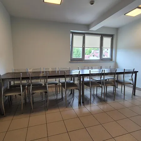 Hotel Goscinne Akademii Nauk Stosowanych W Nowym Saczu *