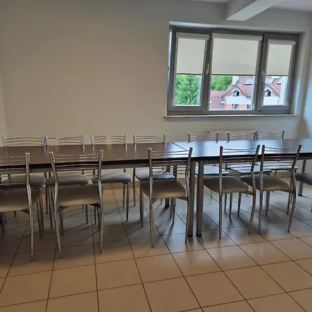 Goscinne Akademii Nauk Stosowanych W Nowym Saczu Hotel *